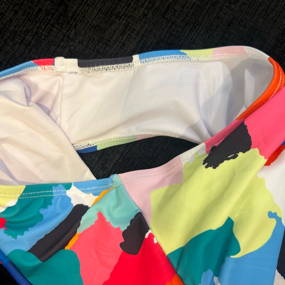 Swimsuit - Picture 4 of 7